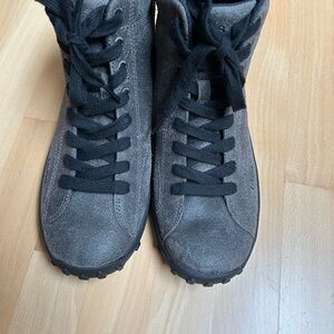 New Taos Trail Shoe Size 8.5 Women’s